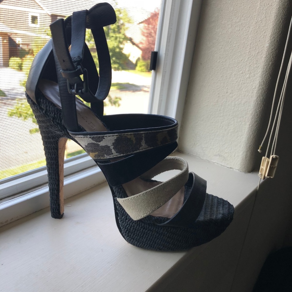 L.A.M.B. Eben Raffia Platform Sandals - Picture 2 of 4